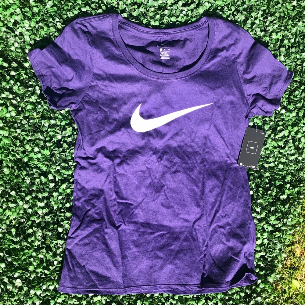 💜 Nike Shirt